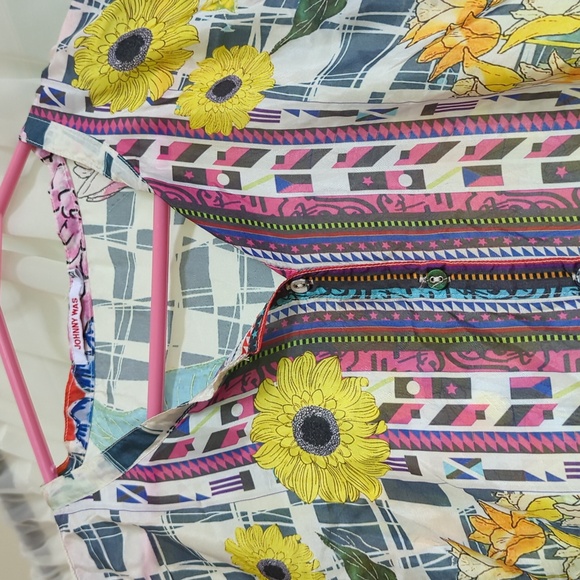 Top - Picture 2 of 2